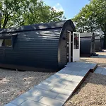ホテル Helle Aktivitetshotel